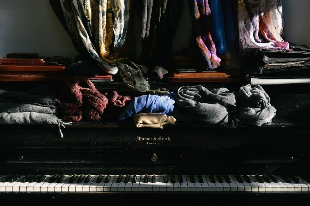 piano-overwhelmed-with-clutter