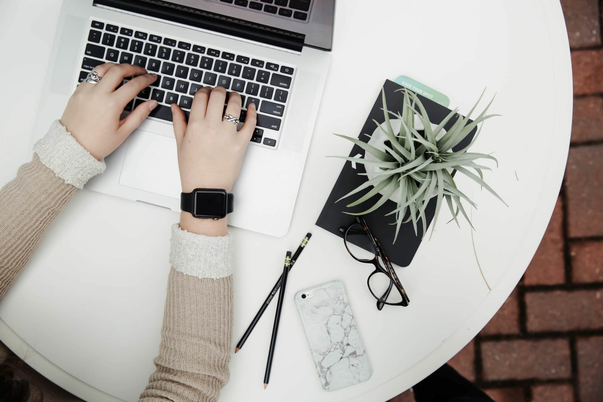 How to Blog While Working Full Time without Losing Your Mind via @allamericanatlas