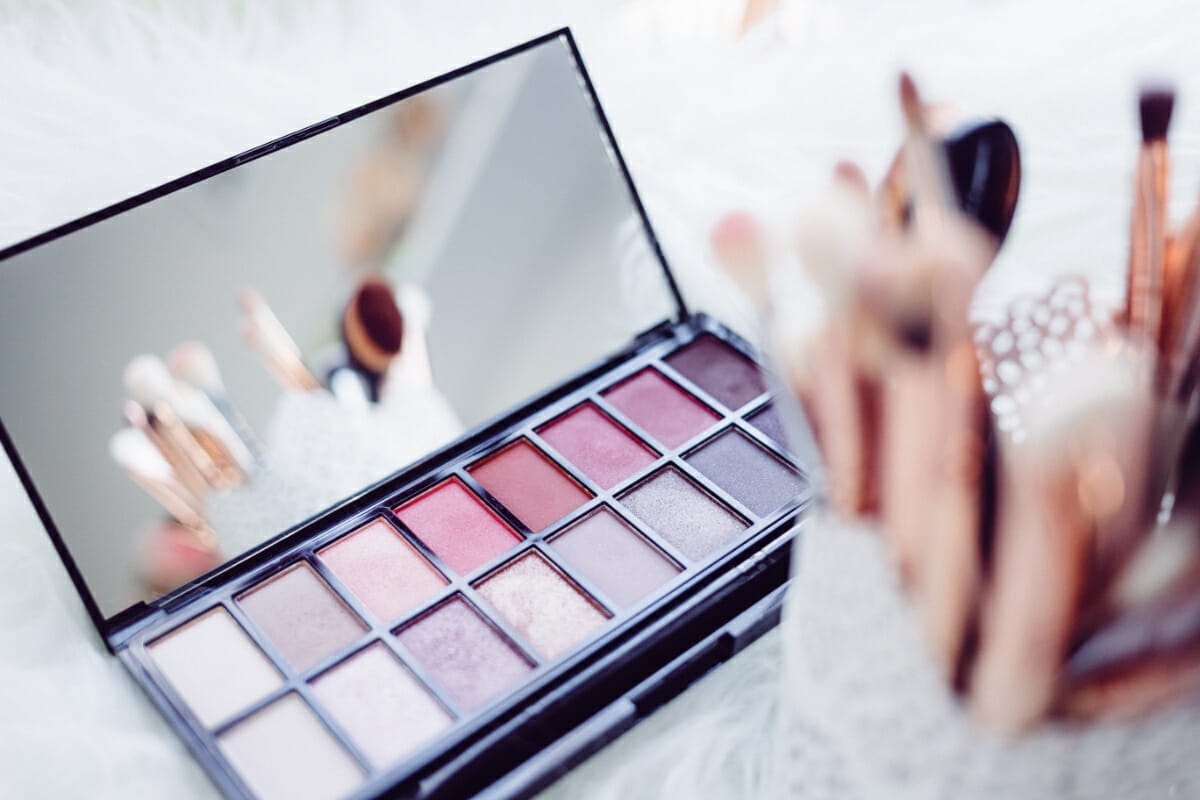 101 Best Makeup Instagram Captions for the Perfect Post via @allamericanatlas